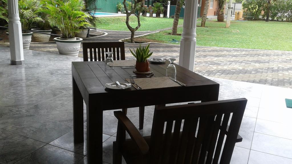 Larn'S Villa Hotel & Apartment 와두와 외부 사진