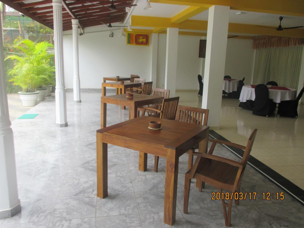 Larn'S Villa Hotel & Apartment 와두와 외부 사진